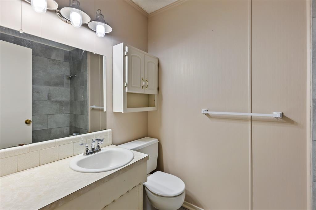 102 Oak Street Property Photo 22