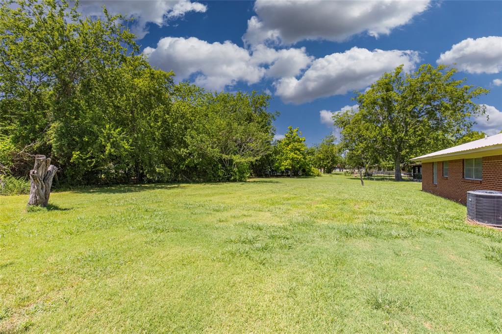 102 Oak Street Property Photo 25