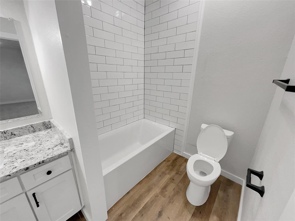 408 Granada Calle Court Property Photo 15