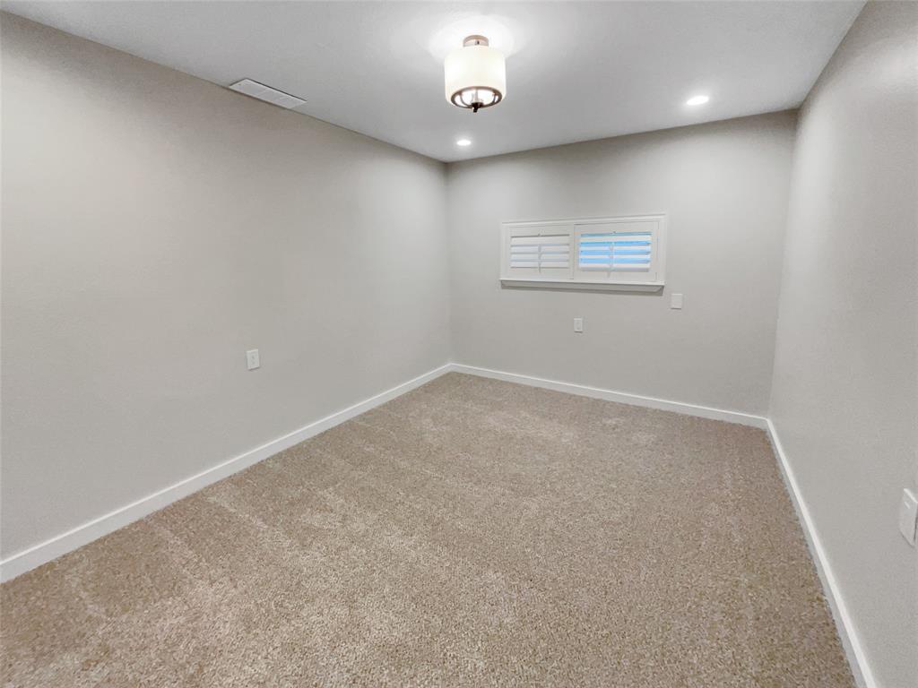408 Granada Calle Court Property Photo 17