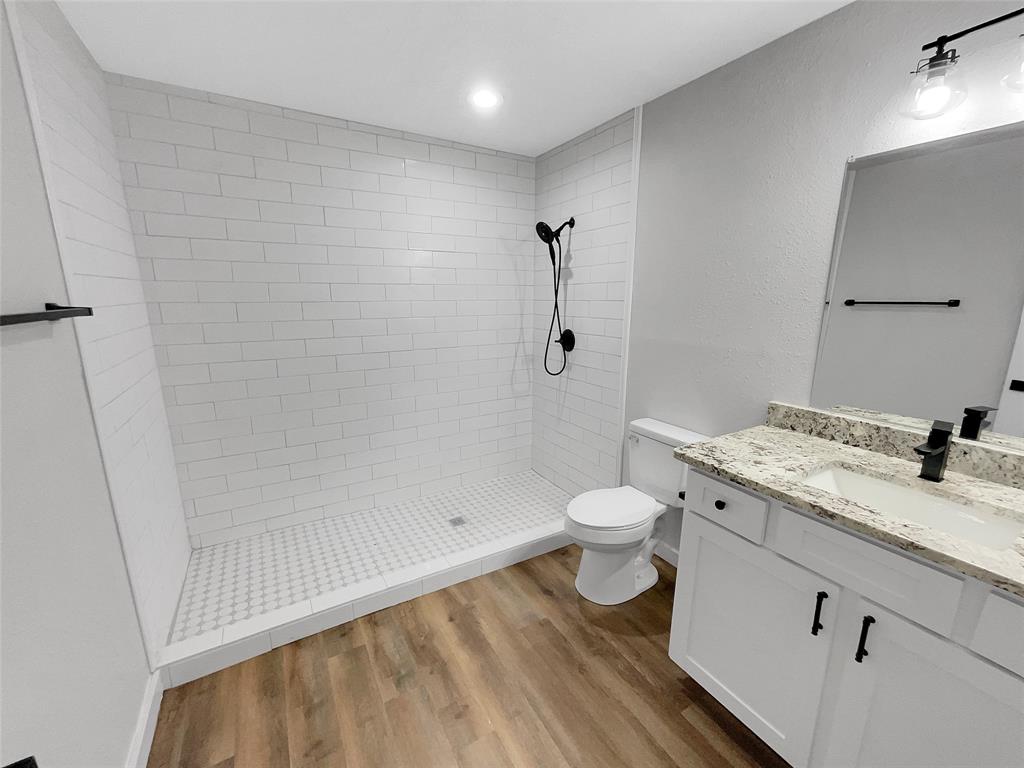 408 Granada Calle Court Property Photo 25
