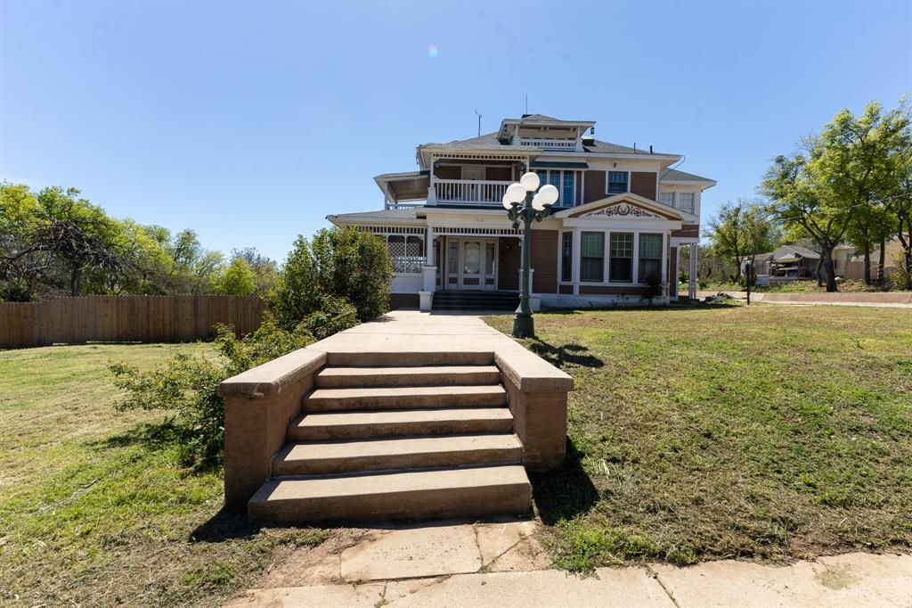 1115 Austin Street Property Photo 1
