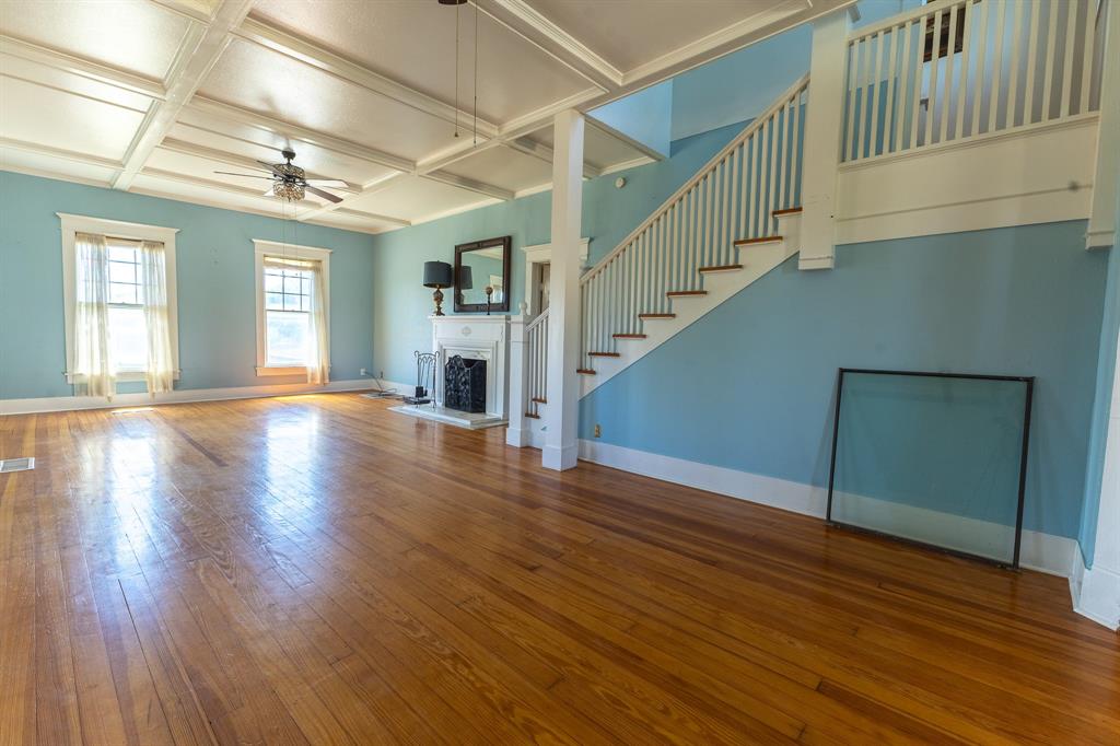 1115 Austin Street Property Photo 3