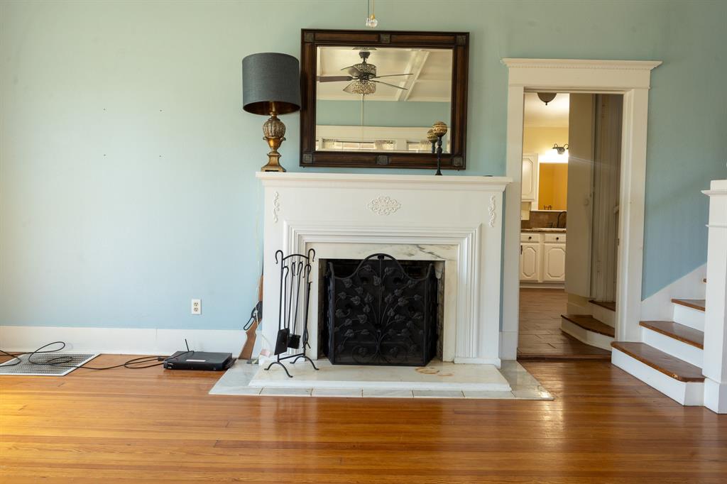 1115 Austin Street Property Photo 6