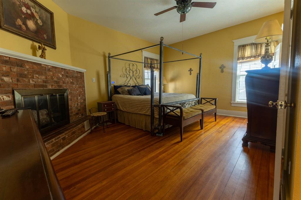 1115 Austin Street Property Photo 14