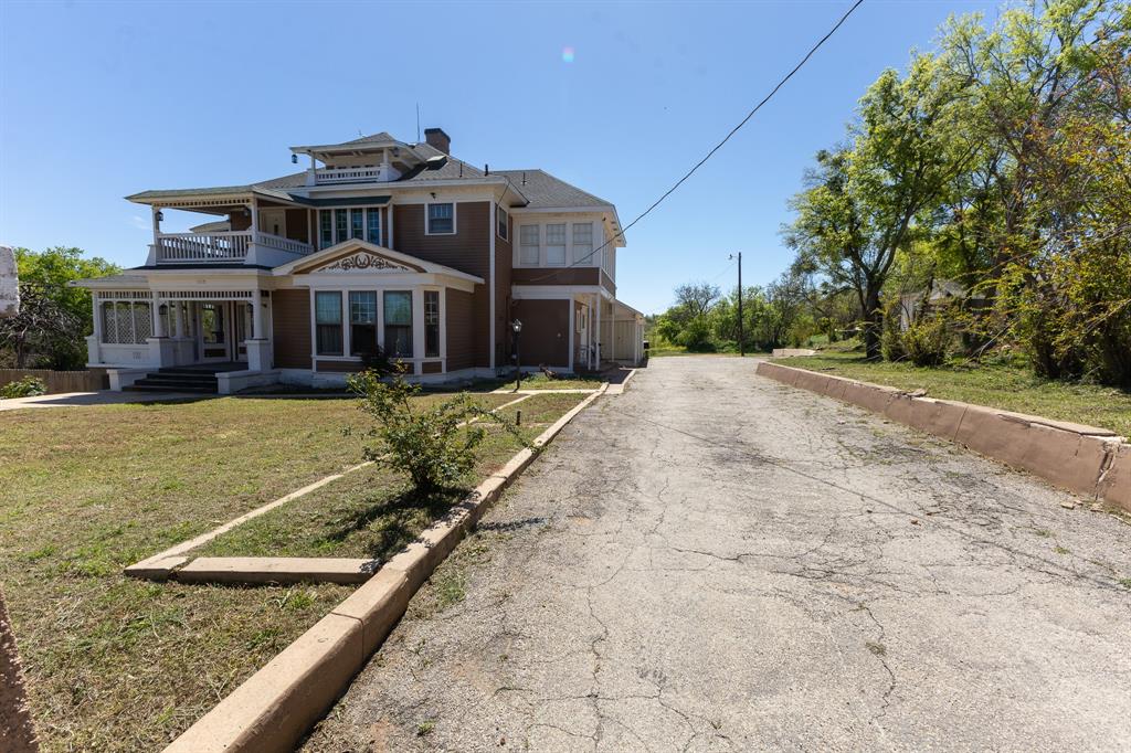 1115 Austin Street Property Photo 29