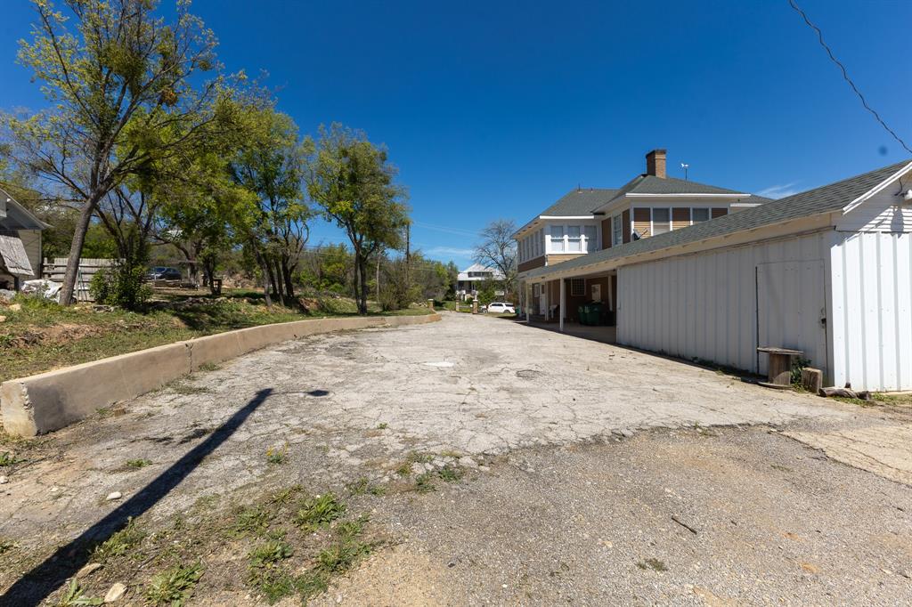 1115 Austin Street Property Photo 34