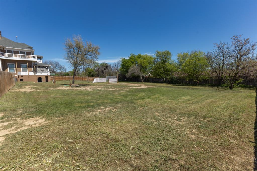 1115 Austin Street Property Photo 38