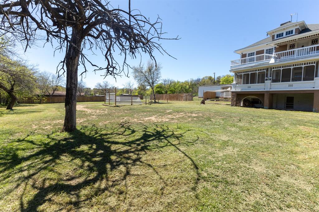 1115 Austin Street Property Photo 39