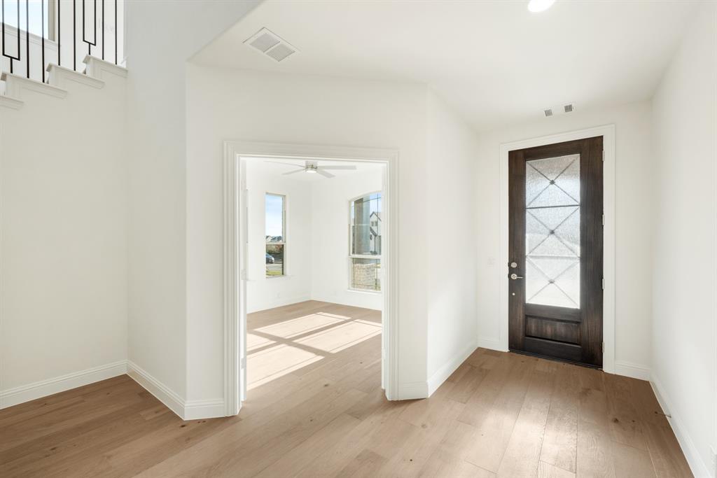 4130 Mill Pond Drive Property Photo 5