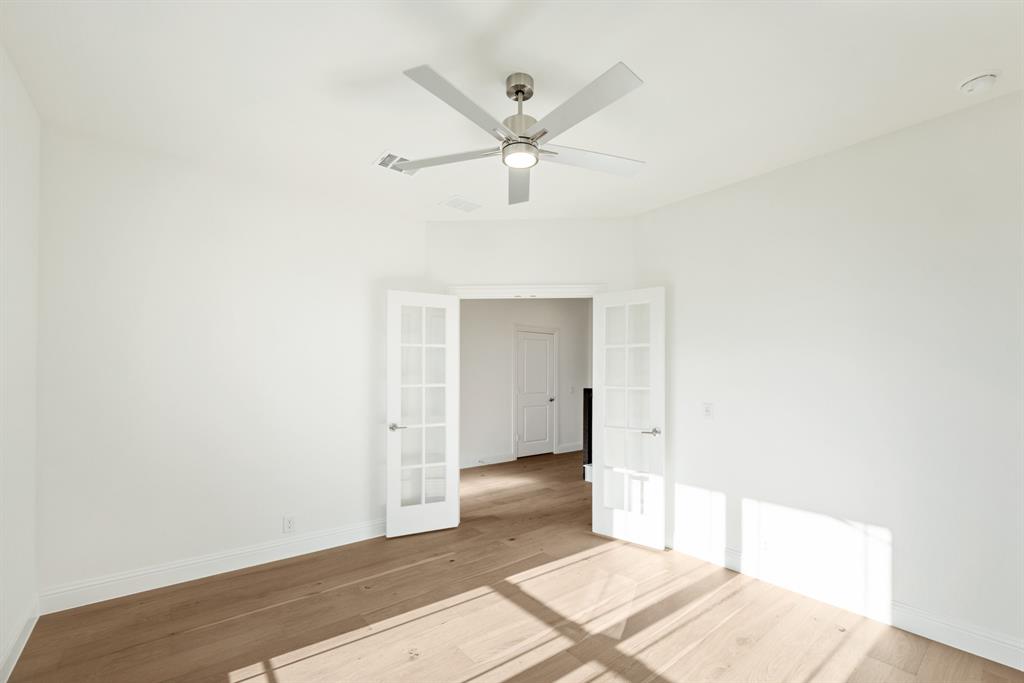 4130 Mill Pond Drive Property Photo 6