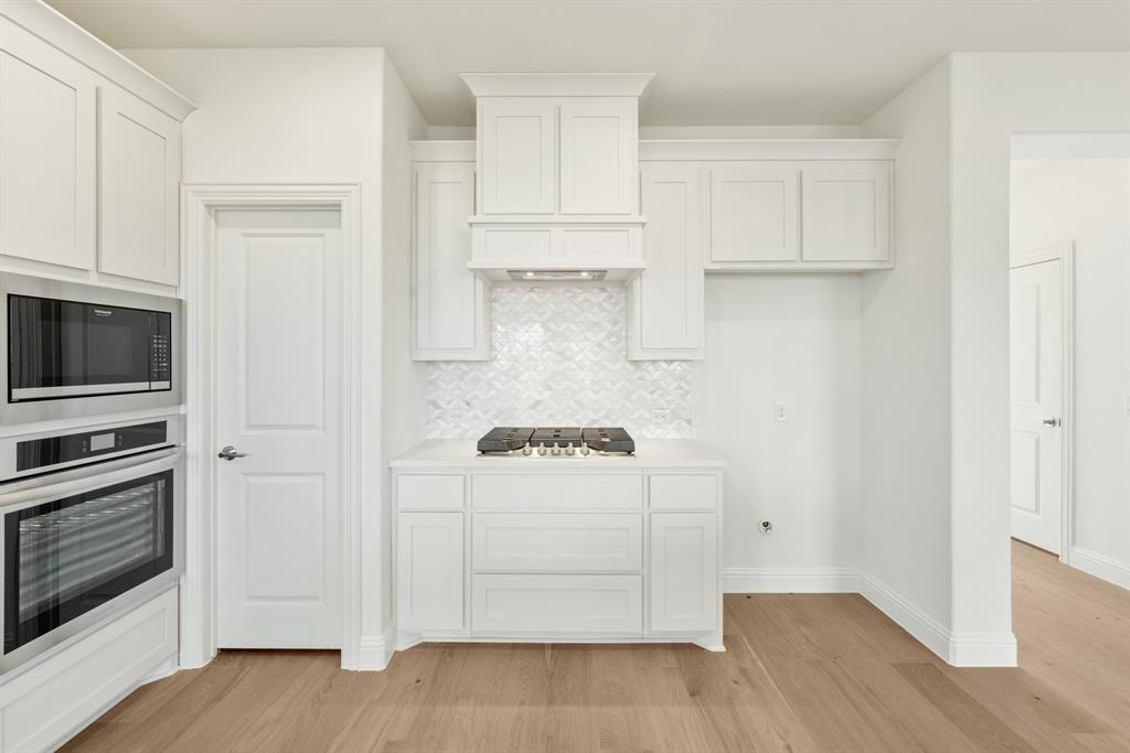 4130 Mill Pond Drive Property Photo 10