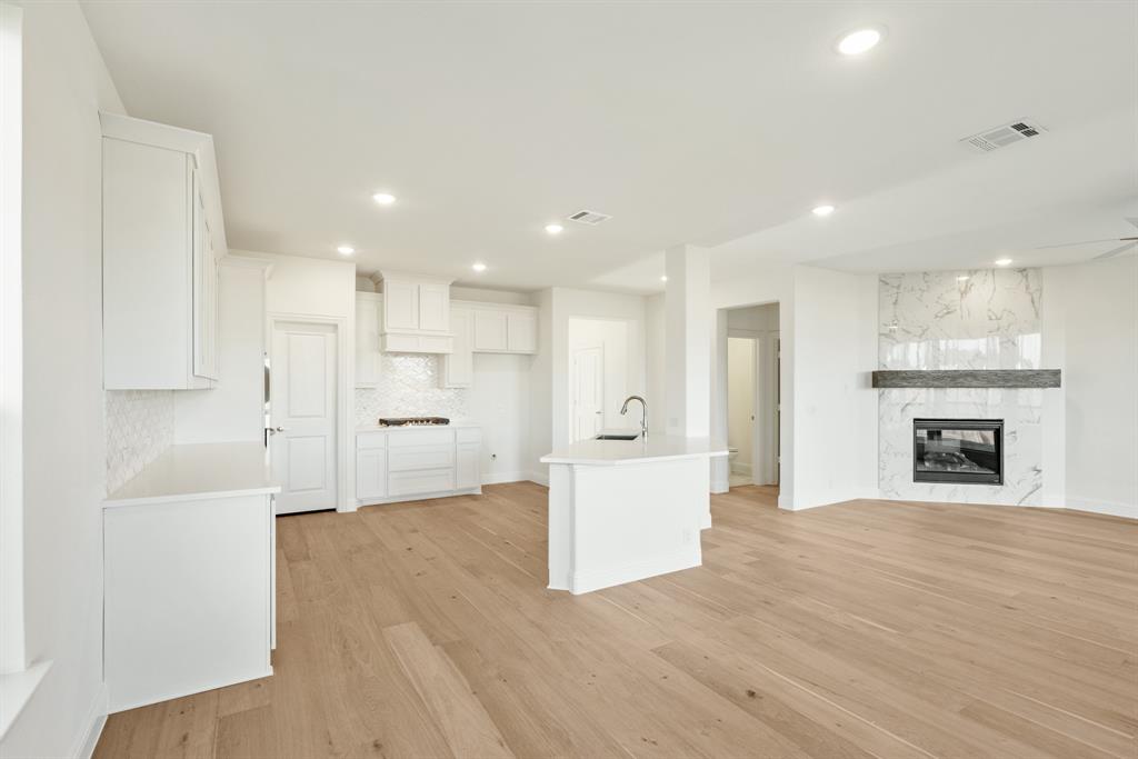 4130 Mill Pond Drive Property Photo 12