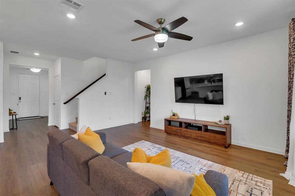1821 Purtis Creek Drive Property Photo 8