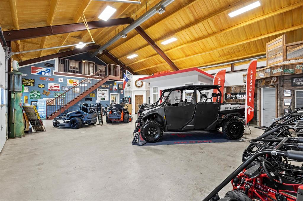 2411 Texoma Parkway Property Photo 9