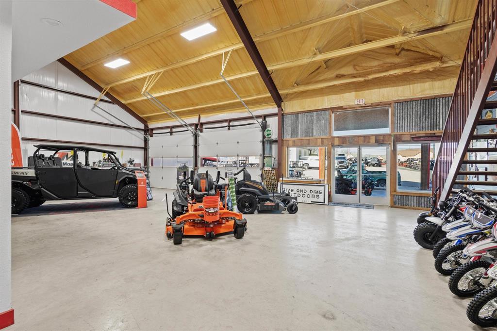 2411 Texoma Parkway Property Photo 10