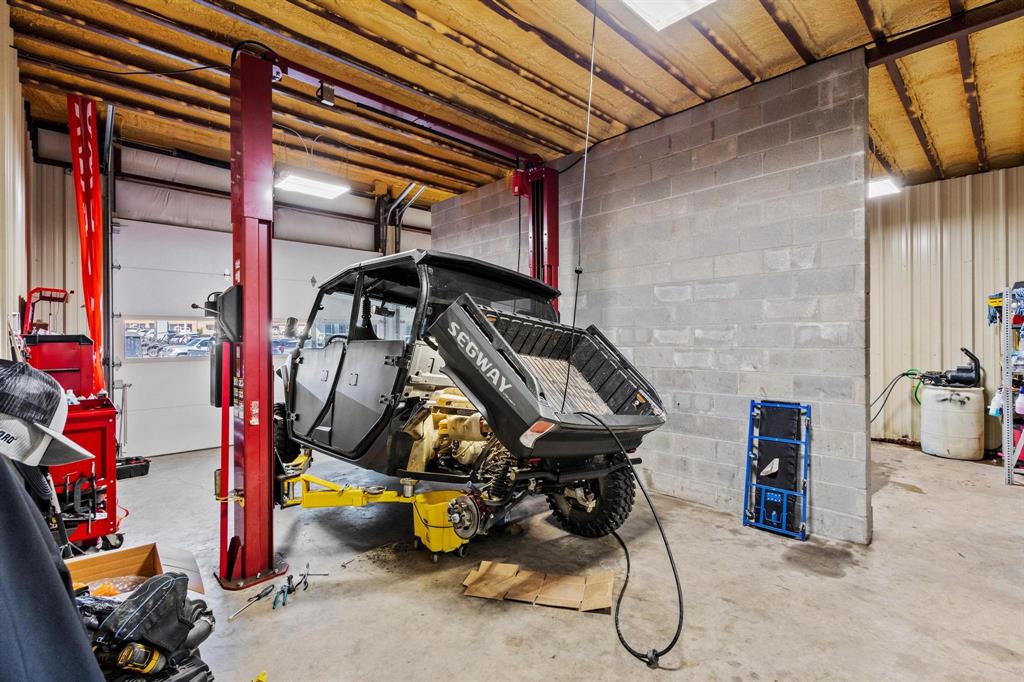 2411 Texoma Parkway Property Photo 14