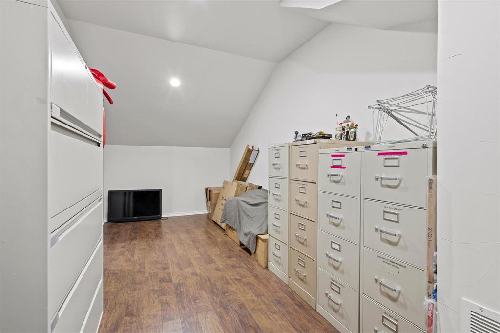 2411 Texoma Parkway Property Photo 20