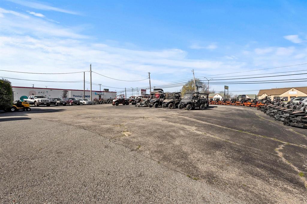 2411 Texoma Parkway Property Photo 26