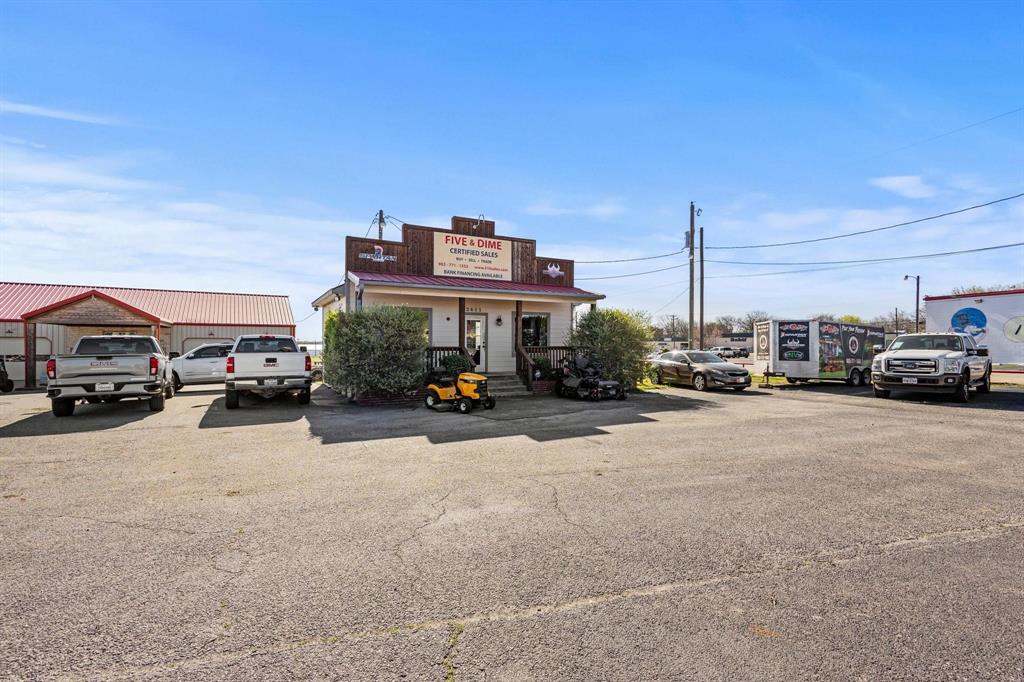 2411 Texoma Parkway Property Photo 27