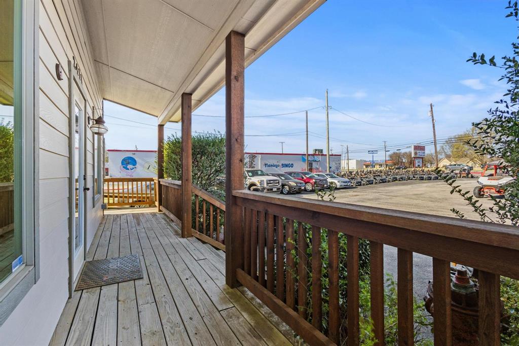 2411 Texoma Parkway Property Photo 28