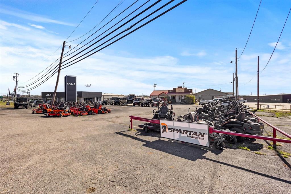 2411 Texoma Parkway Property Photo 36