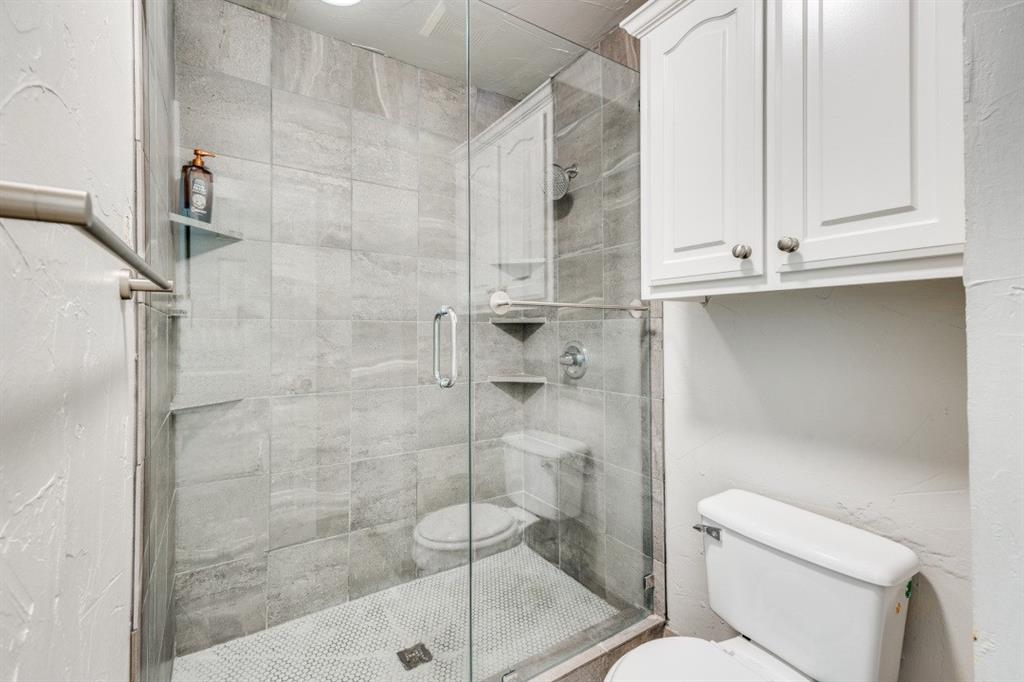 725 Chapel Court Property Photo 23