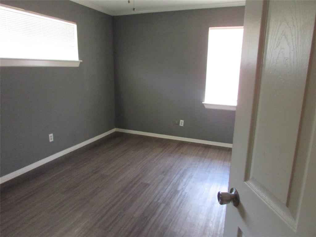 10513 Shauna Drive Property Photo 15