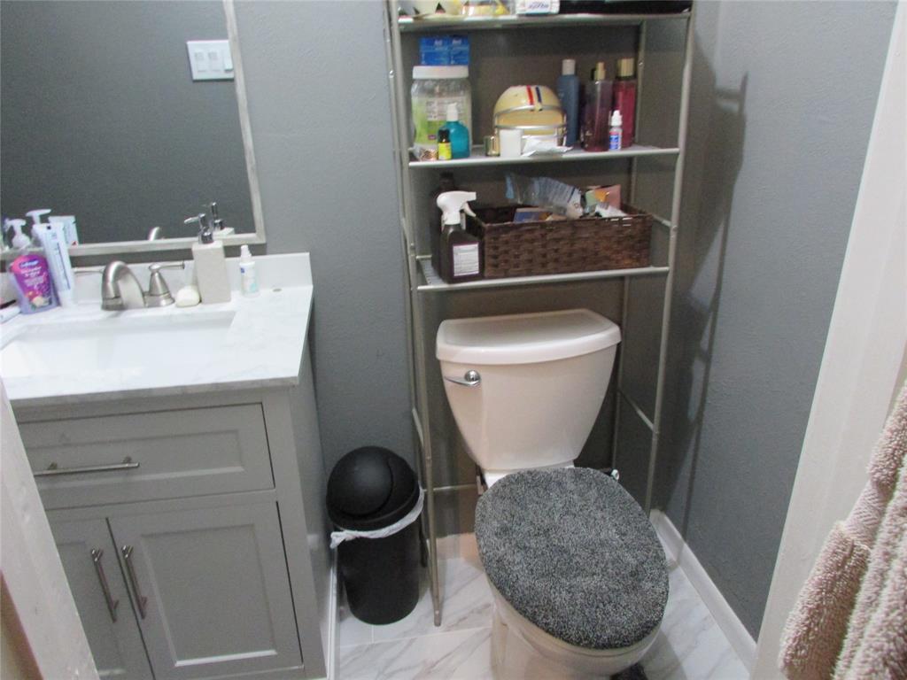 10513 Shauna Drive Property Photo 16