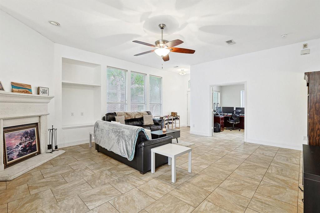 816 Cruise Street Property Photo 8