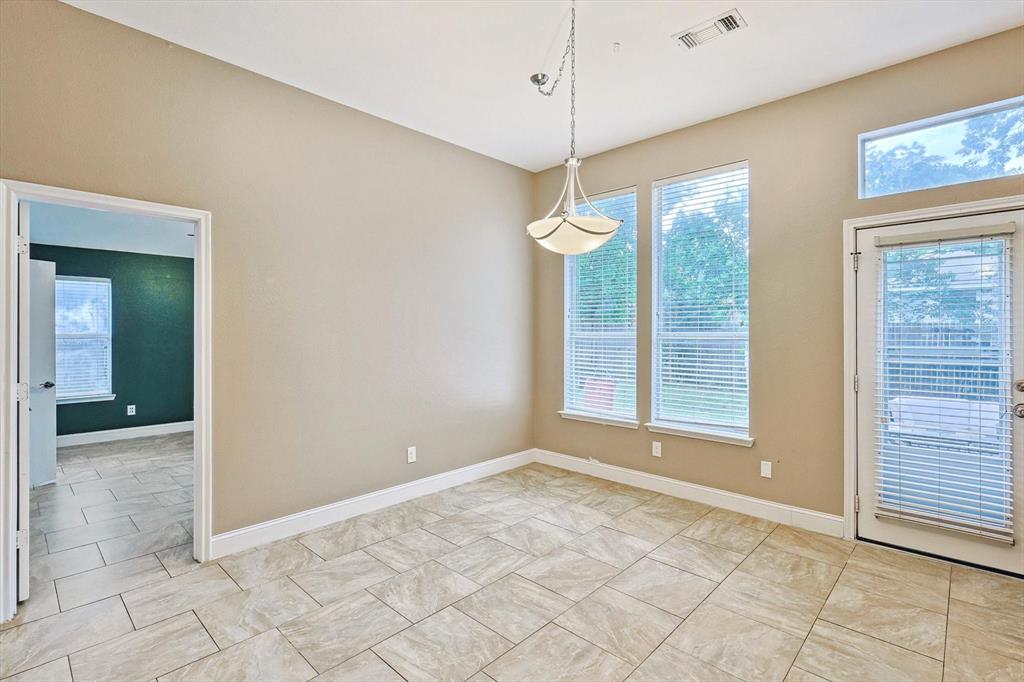 816 Cruise Street Property Photo 9