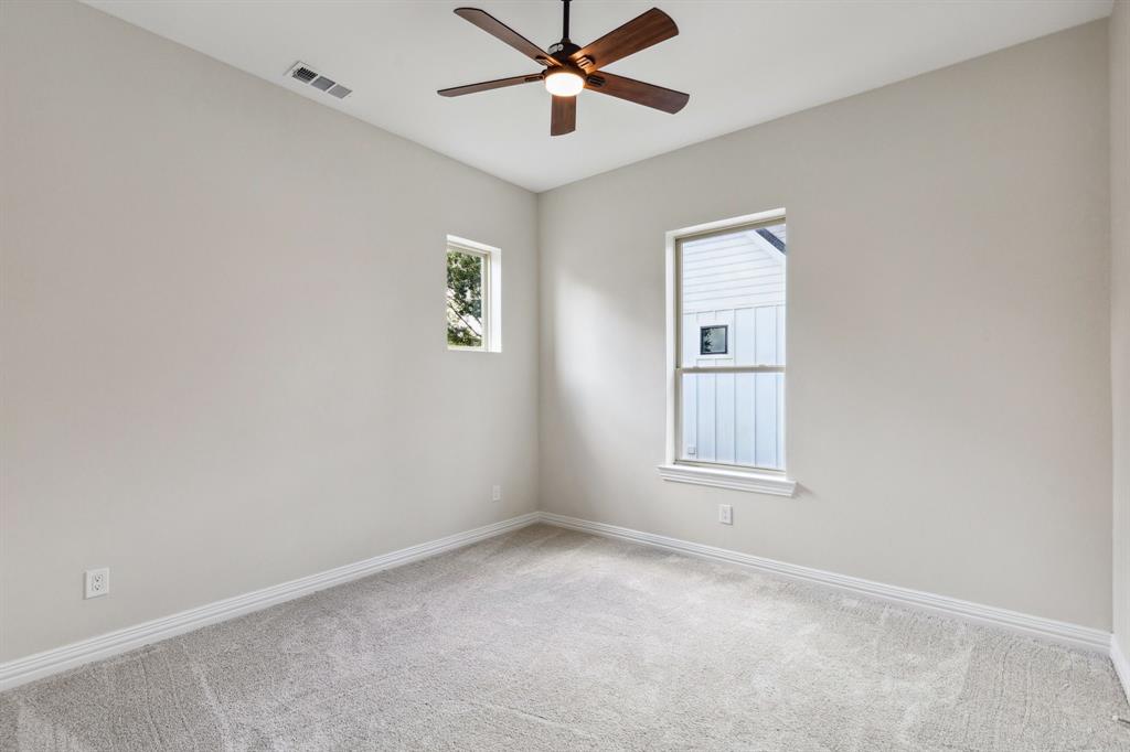 109 S Moore Road Property Photo 23