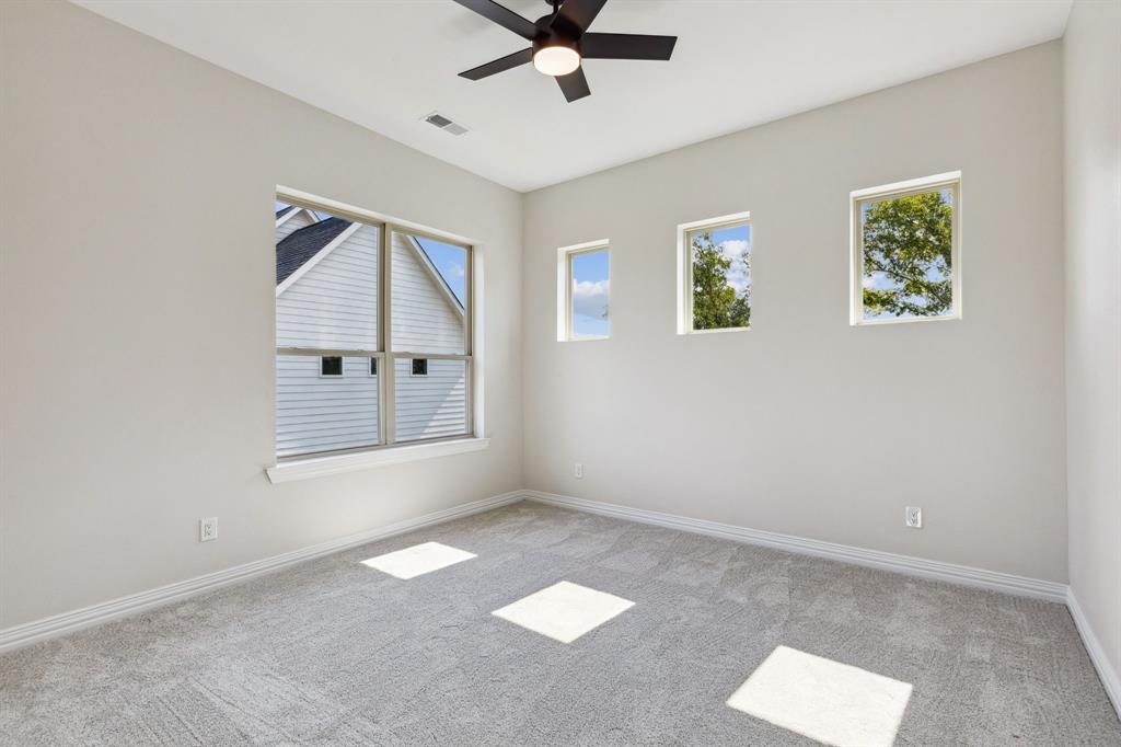 109 S Moore Road Property Photo 33