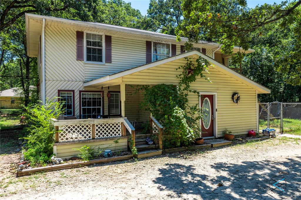 114 Lakeway Lane Property Photo 1