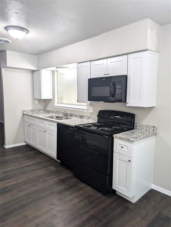 904 Deerwood Drive Property Photo 4