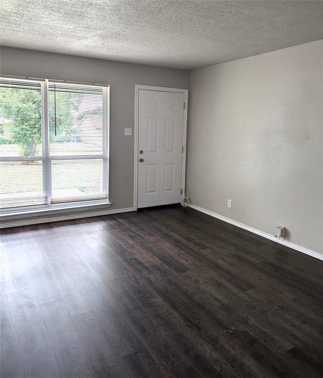 904 Deerwood Drive Property Photo 14