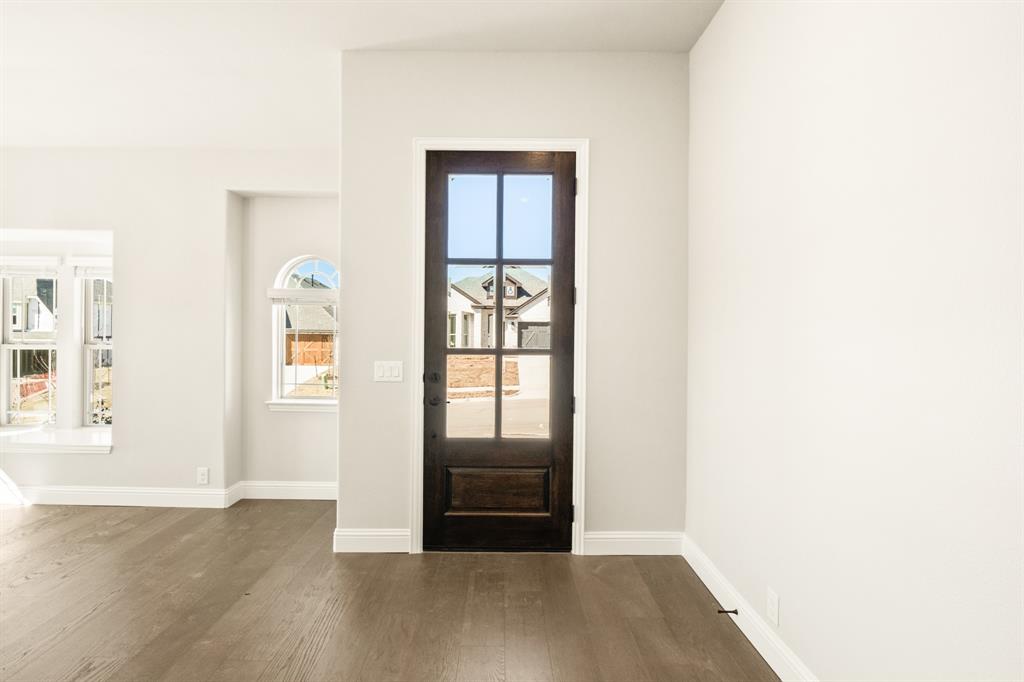 820 Alamo Court Property Photo 4