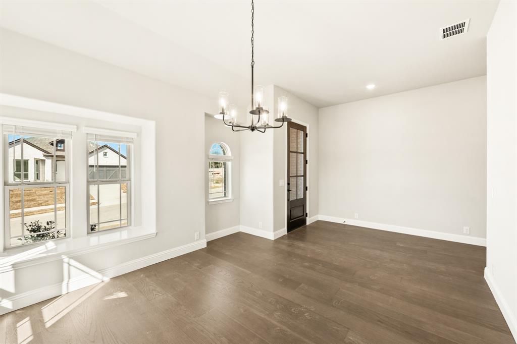 820 Alamo Court Property Photo 7