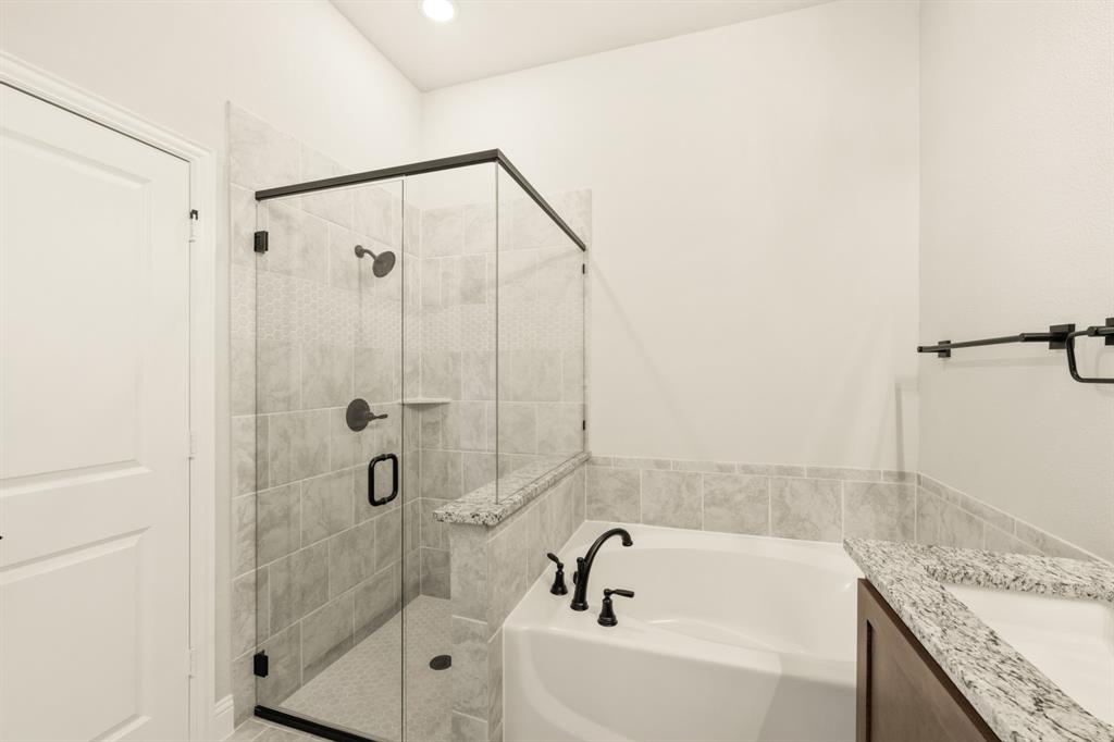 820 Alamo Court Property Photo 25