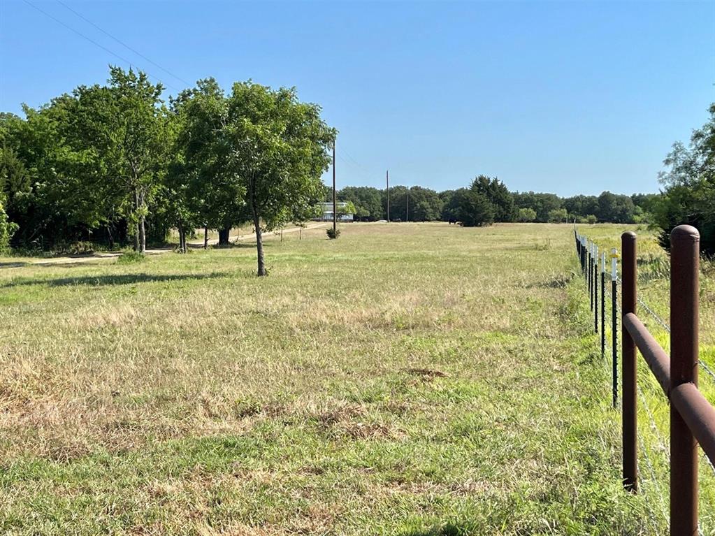 299 Private Road 1452 Property Photo 3