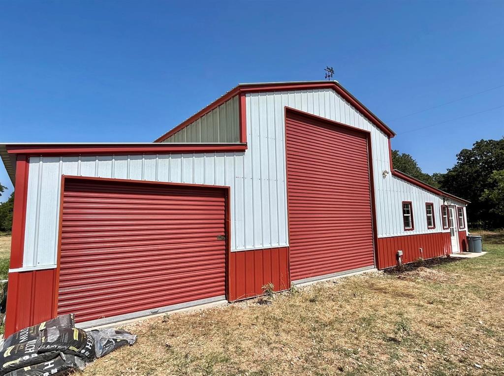 299 Private Road 1452 Property Photo 5