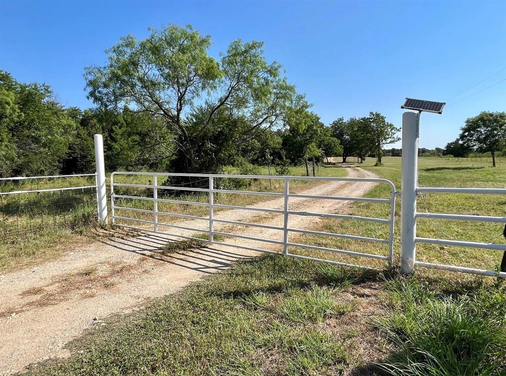 299 Private Road 1452 Property Photo 7