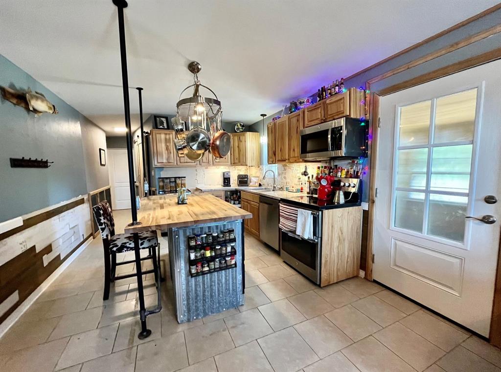 299 Private Road 1452 Property Photo 14