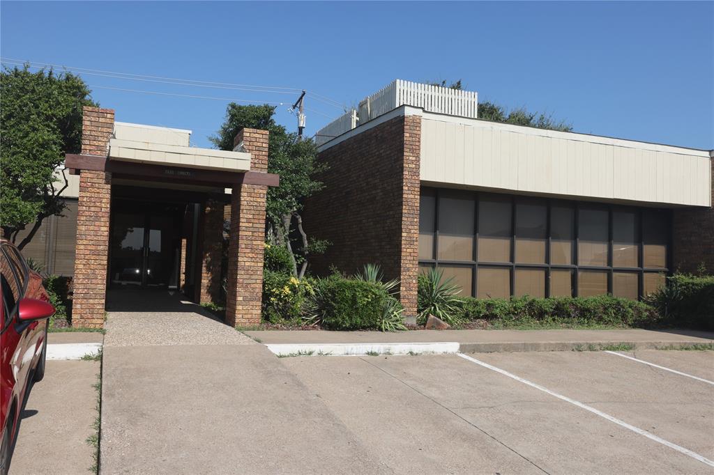 2600 Tibbets Drive Property Photo 1