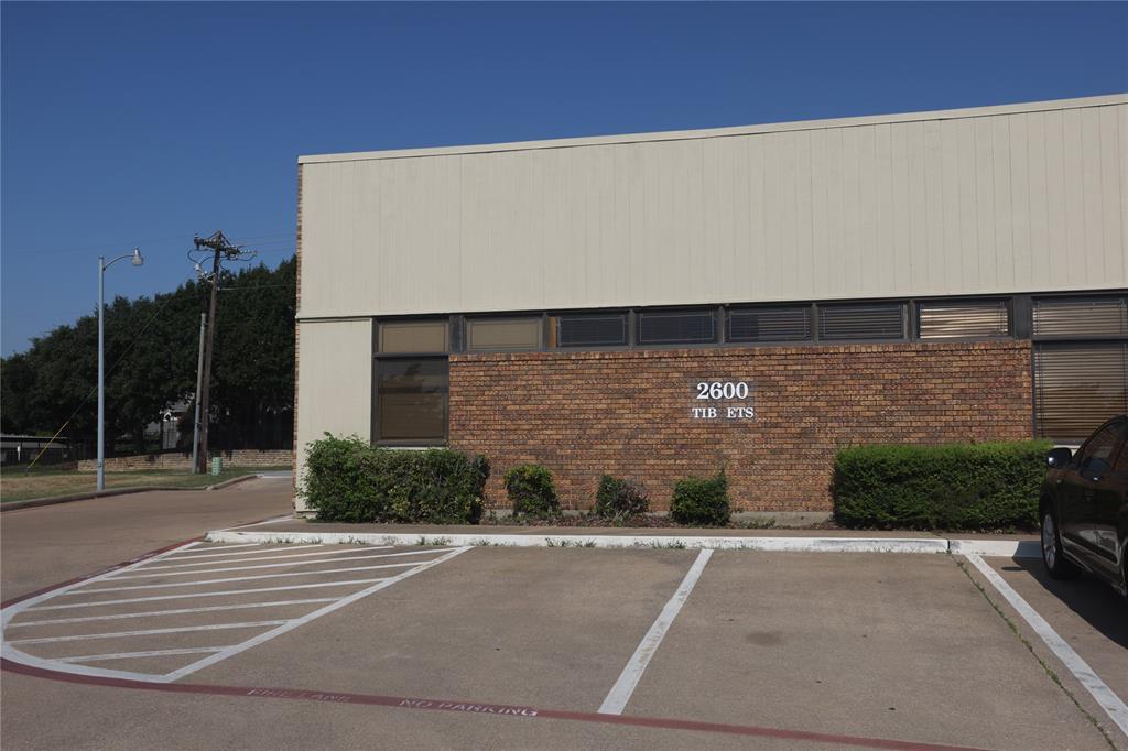 2600 Tibbets Drive Property Photo 3