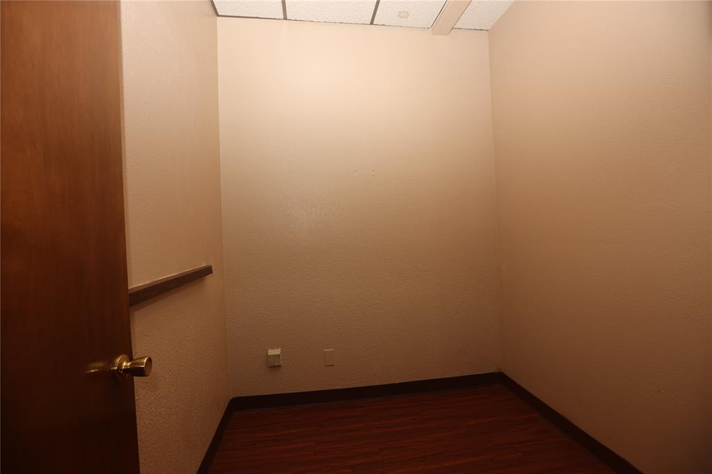 2600 Tibbets Drive Property Photo 13