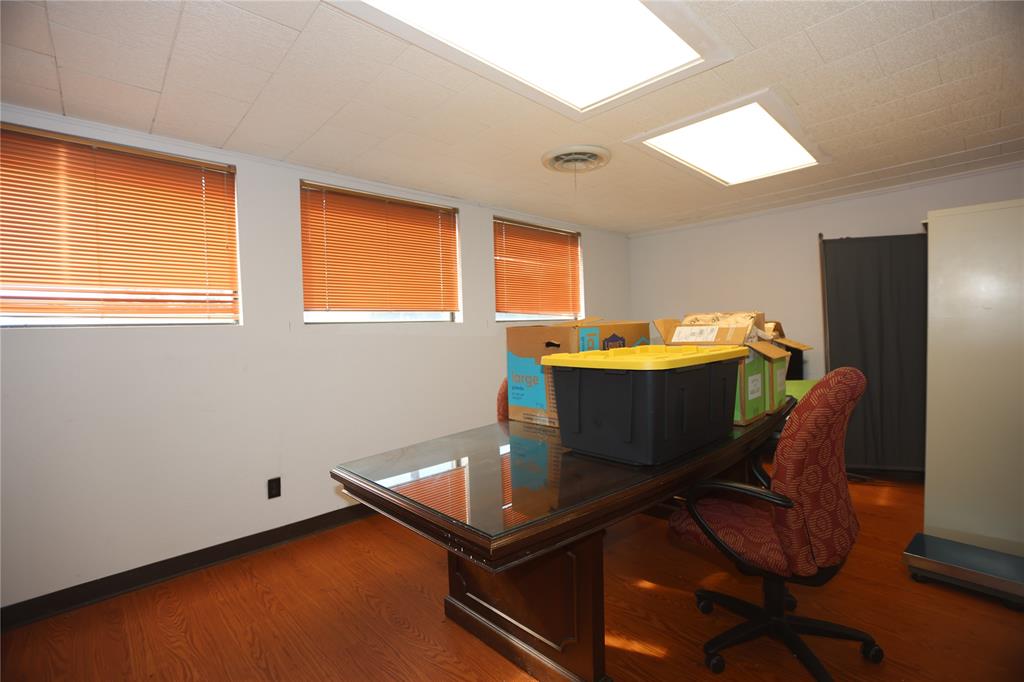 2600 Tibbets Drive Property Photo 19
