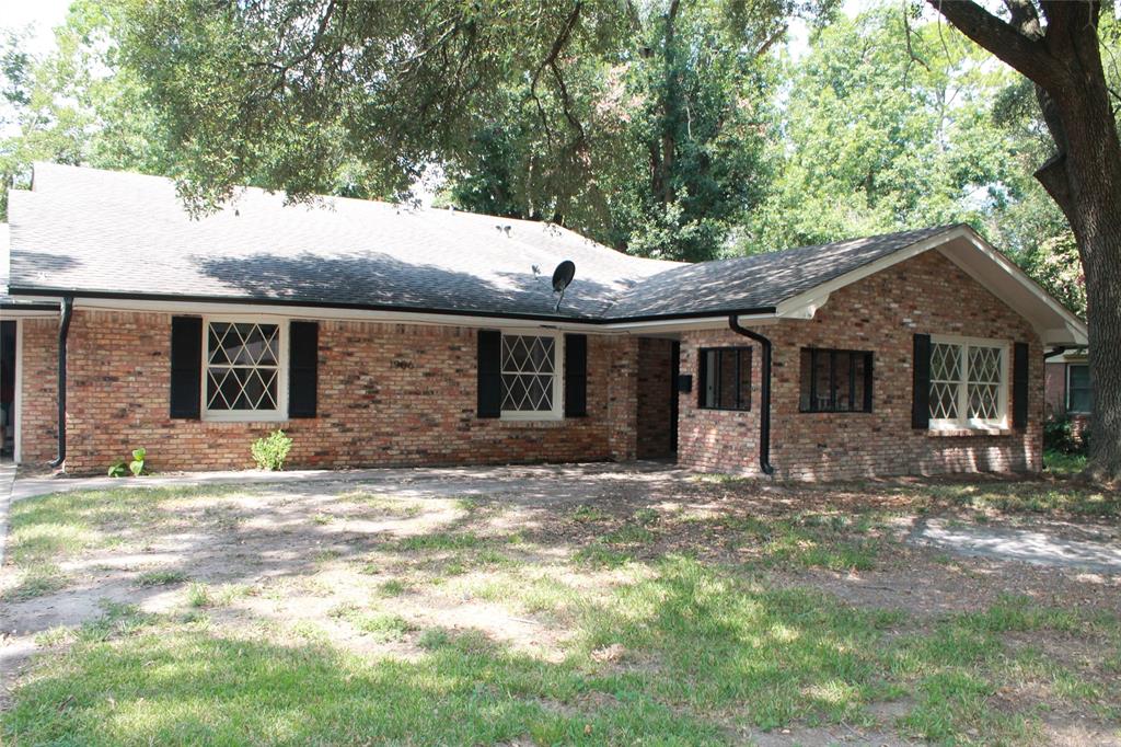 1906 Mimosa Drive Property Photo 1