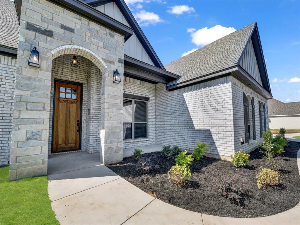 1341 Eagle Drive Property Photo 2