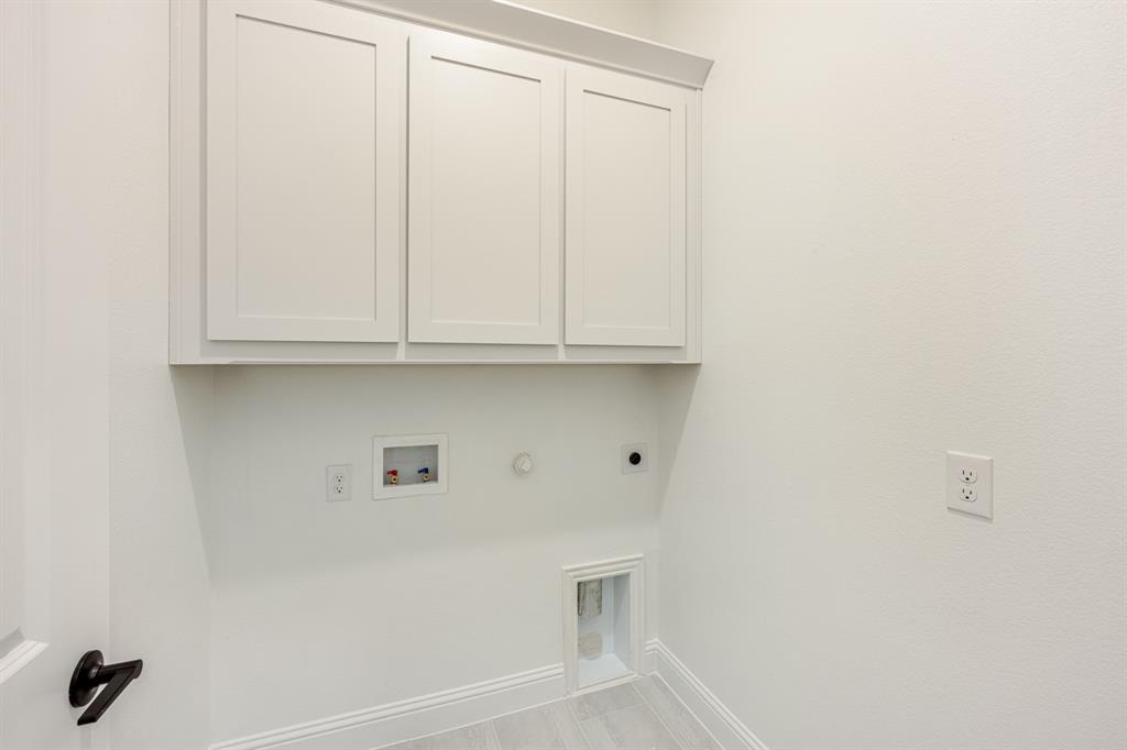 813 Split Oak Lane Property Photo 31
